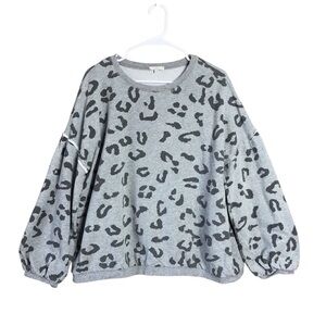 Easel Womens 2X Leopard Print Gray on Gray Sweatshirt (flaw)